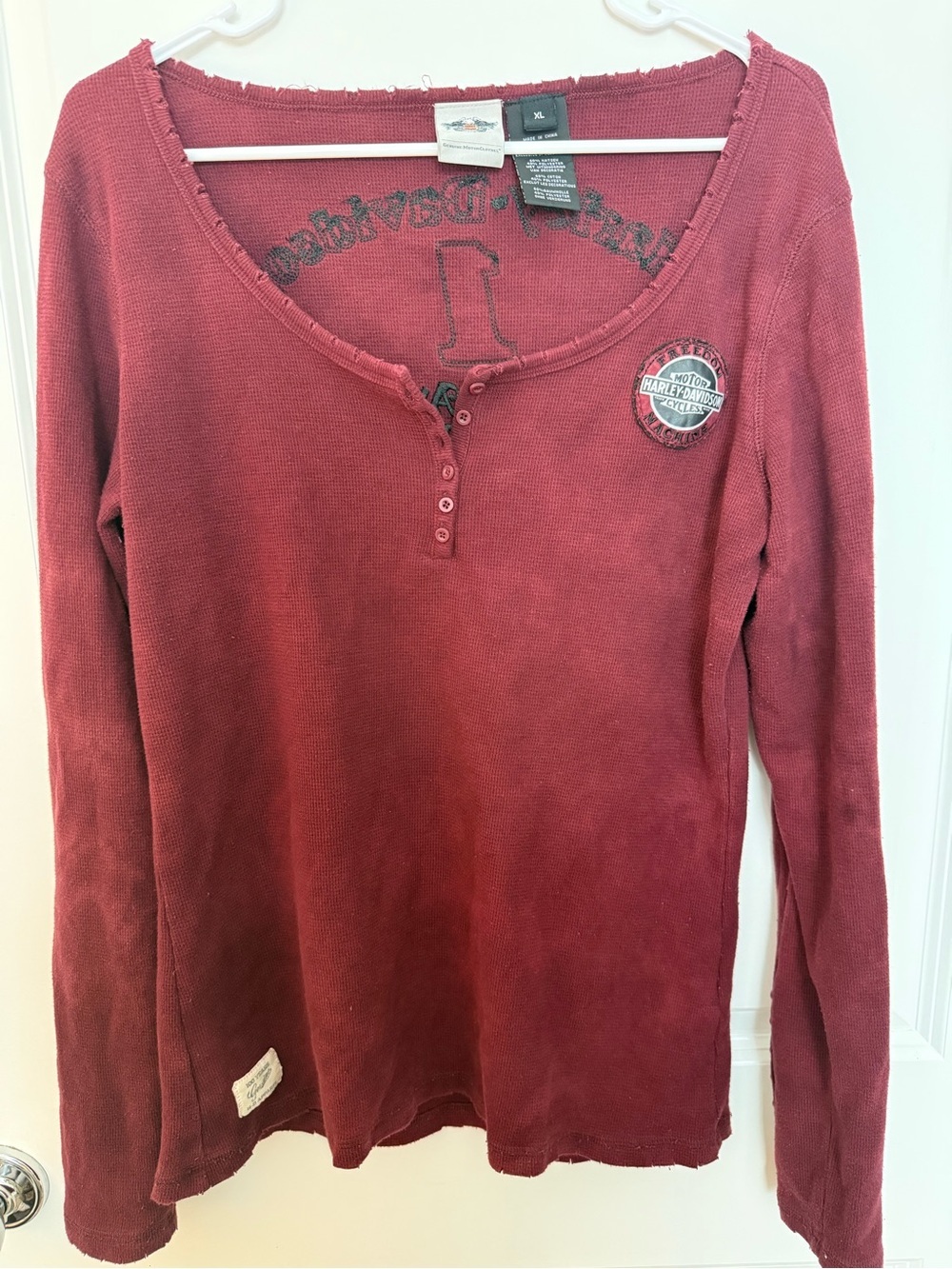Authentic Harley Davidson Women Henley XL thrashed raw him embroidered back.